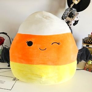*NWT* Squishmallows 2022 Halloween Exclusive 18" Casey the Candycorn Bat